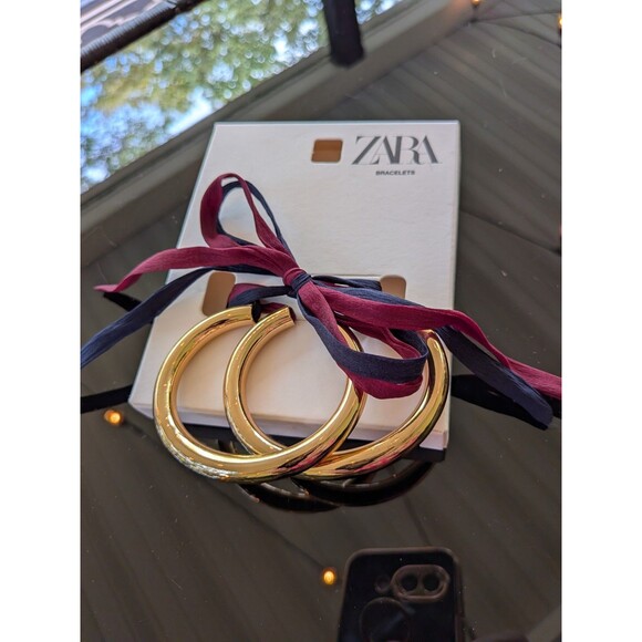 ZARA Bracelets Womens Metal Polished Golden Bangles Pack of 2 Ribbons Blue Wine - Picture 1 of 6